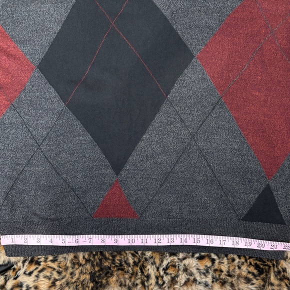 Dockers Men's Crewneck Sweater - Black and Dark Red - Picture 7 of 7